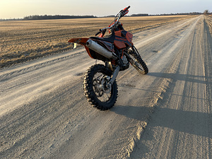 Ktm 525 exc (3 foto / 4)