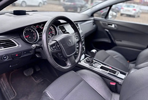 Peugeot 508. 2.0 Diesel 2015 (6 foto / 10)