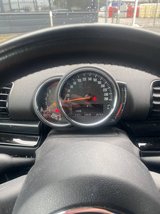 Mini Clubman (11 фото из 11)
