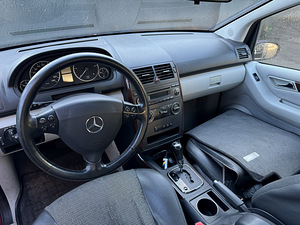Varuosadeks Mercedes-Benz A160 (7 foto / 8)