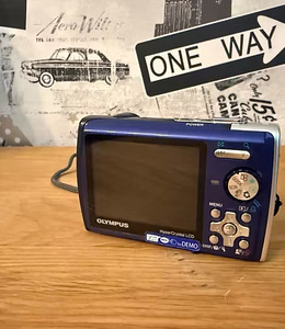 Olympus Mju 790 SW (2 foto / 7)