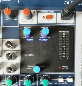 Helimikserpult Soundcraft Signature 12 (4 foto / 4)