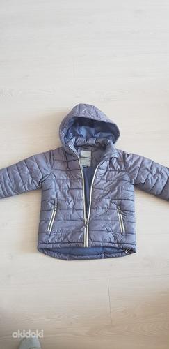 Легкая куртка на зиму размер 110 (фото #1)
