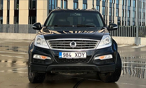 SsangYong Rexton (1 foto / 15)