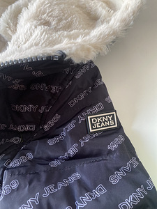 DKNY kahepoolne soe jope (7 foto / 10)
