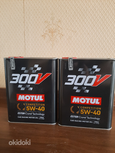 TÄIELIKULT SÜNTEETILINE MOTUL 300V Competition 5W-40