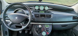 Hea tööauto Peugeot 807 (11 foto / 15)