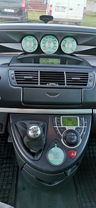 Hea tööauto Peugeot 807 (12 foto / 15)