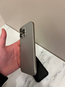 iPhone 16 Pro Max (3 фото из 6)