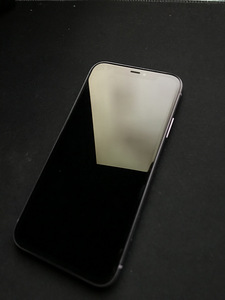 iPhone 11 64гб (2 фото из 5)