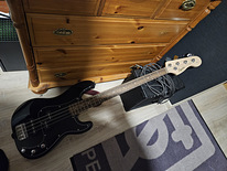 Фендер Squier Precision Bass + усилитель