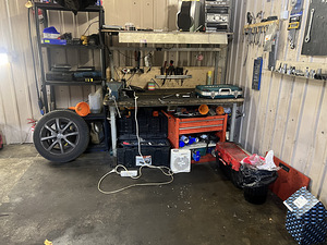Üürile anda autoteenindus/rehvide paigaldus Tallinna kesklin (2 foto / 6)