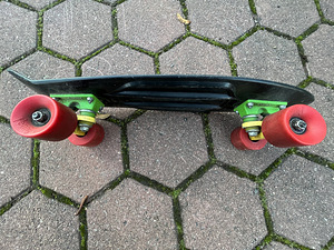 Penny-board (must-punane/black-red) (2 foto / 6)