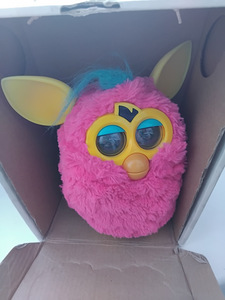 Furby (1 foto / 2)