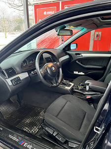 BMW 320i 2.2L R6 125kW (4 foto / 10)