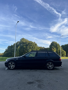 2003 BMW 318i 2.0 105kW automaat (6 foto / 10)