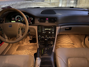Volvo S80 2004 (3 фото из 5)