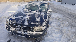 Audi s8 varuosadeks (2 foto / 10)