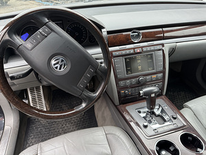 VW Phaeton varuosadeks (7 foto / 7)