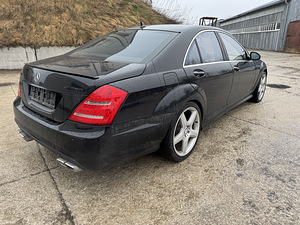 Mercedes w221 s550 (6 foto / 10)
