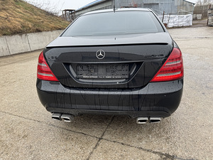 Mercedes w221 s550 (7 foto / 10)