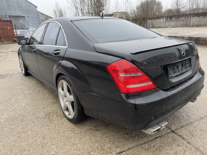 Mercedes w221 s550 (8 foto / 10)