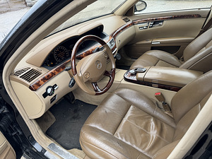 Mercedes w221 s550 (10 foto / 10)