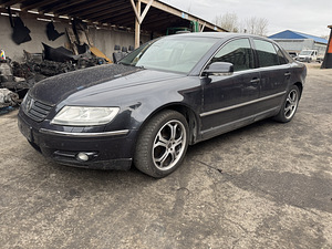 VW Phaeton (1 фото из 7)