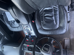 Audi Q7 varuosadeks (8 foto / 8)