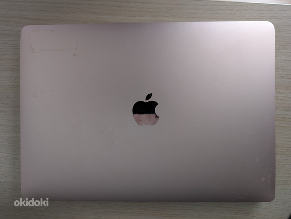 MacBook Air 13.3" (M1, 2020)