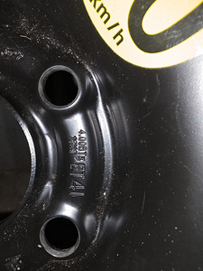 Оригинальное запасное колесо Opel 115/70 R16 (5 фото из 6)