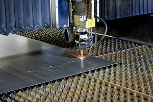 LASERMASINA (CNC) OPERAATORID (3 foto / 3)