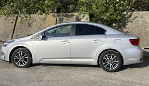 TOYOTA AVENSIS LINEA SOL (3 foto / 11)