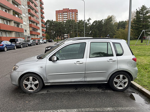 Mazda 2 1.4 bensiin, automaat, 2004. (2 foto / 6)