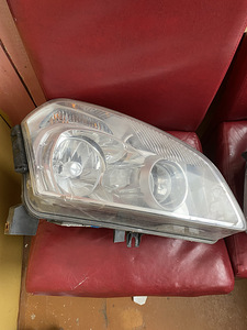 Nissan Qashqai xenon 2009 esituled (2 foto / 7)