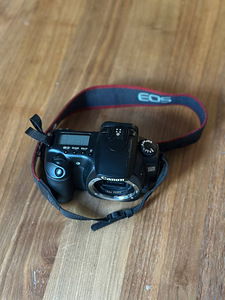 Canon EOS 20D Camera & EF 24-105mm Lens & External Flash (4 foto / 7)