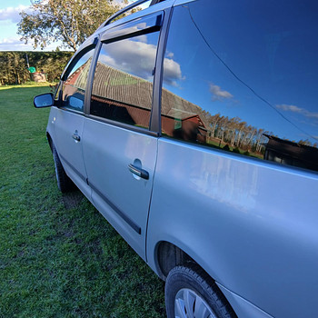 VW SHARAN