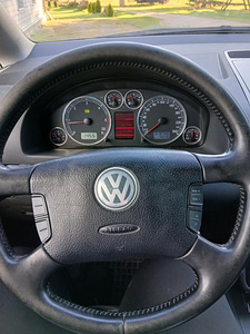 VW SHARAN (4 фото из 5)