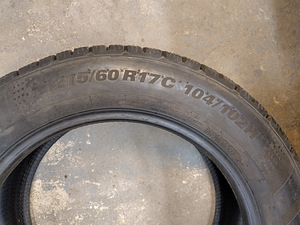 KUMHO 215 60 17C (6 foto / 9)