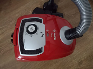 Пылесос Bosch Zooo 850W (4 фото из 10)