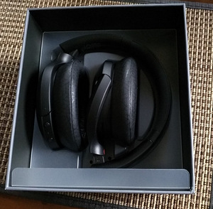 Sony WH-H910N kõrvaklapid (2 foto / 2)