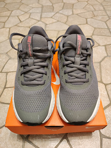 Tossud Nike suurus 35.5 (stp 22.5cm) (3 foto / 4)