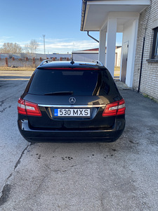 Mercedes e 212 (6 фото из 9)