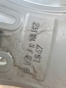 19 tolli BMW Style 407 erilaiused veljed talverehvidega (6 foto / 6)