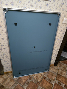 Большое модное современное зеркало 80x120 см с металлической рамой (3 фото из 4)