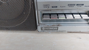 Raadio HITACHI (3 foto / 4)