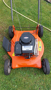 Газонокосилка HUSGVARNA (4 фото из 4)