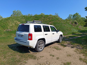 Продам jeep Patriot (15 фото из 15)