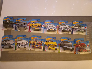 Hot wheels cars (2 foto / 2)