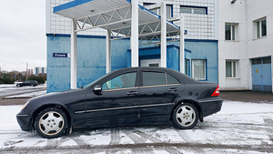 Компрессор mb c200 Atm с отказом радиатора Üv 2023 05 (4 фото из 9)